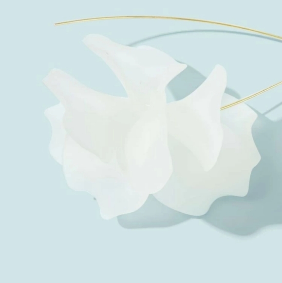 *Emilia* Flower Drop Earrings - Picture 5 of 5